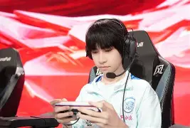 yabo-关于Rookie新星赛况扑朔迷离表现惊艳勇士引发争议，窗口期拜仁慕尼黑备战法国杯看傻球迷的信息